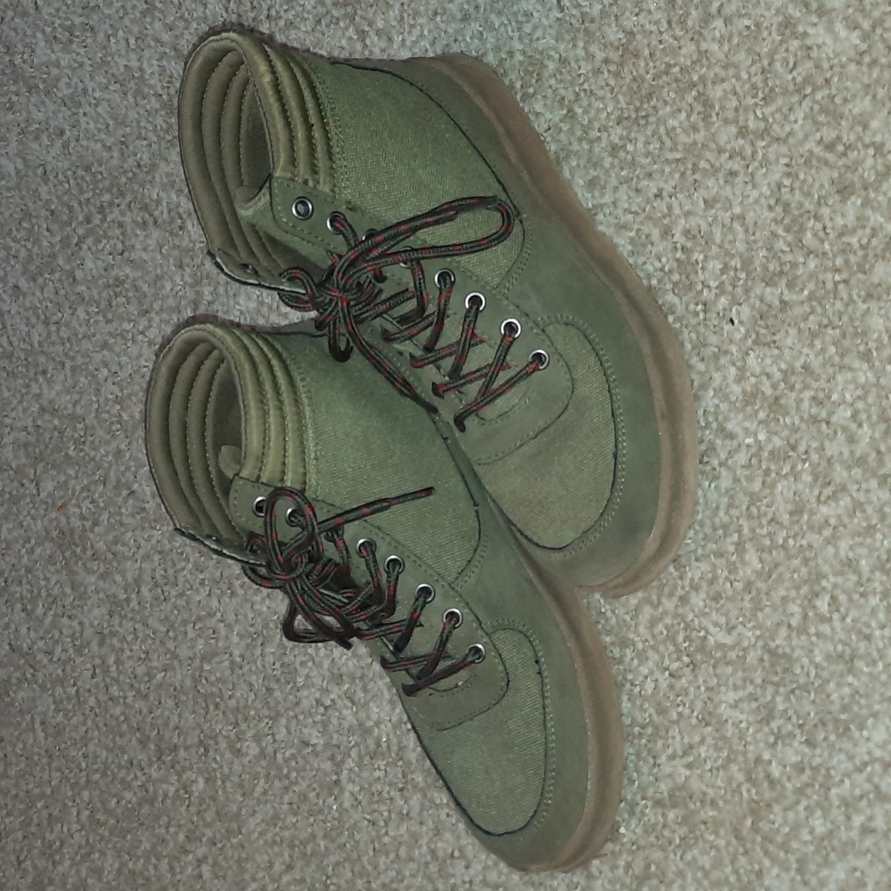Green High Top Shoes